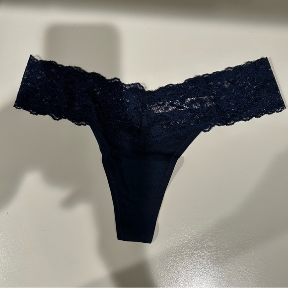 5 pieces of of Victoria Secret Underwear size small - Picture 5 of 13